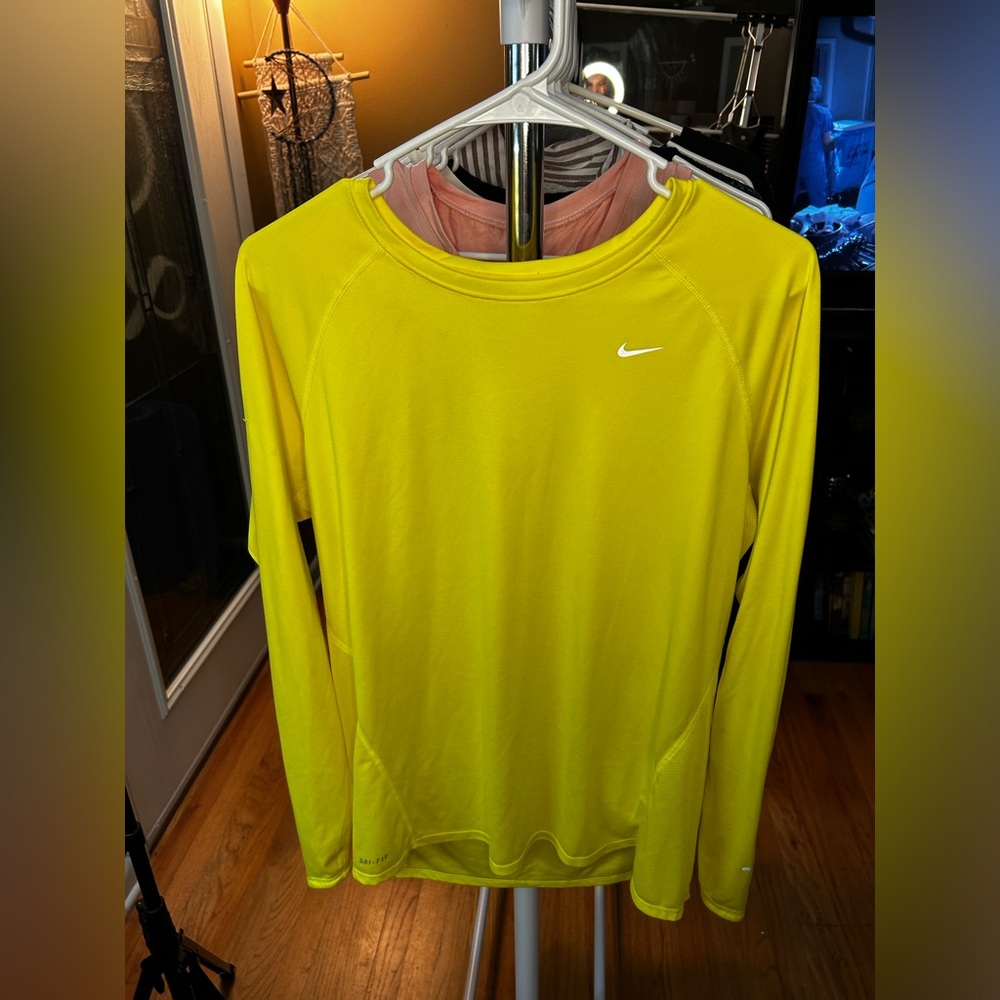 Nike Long Sleeve Drifit Shirt XL